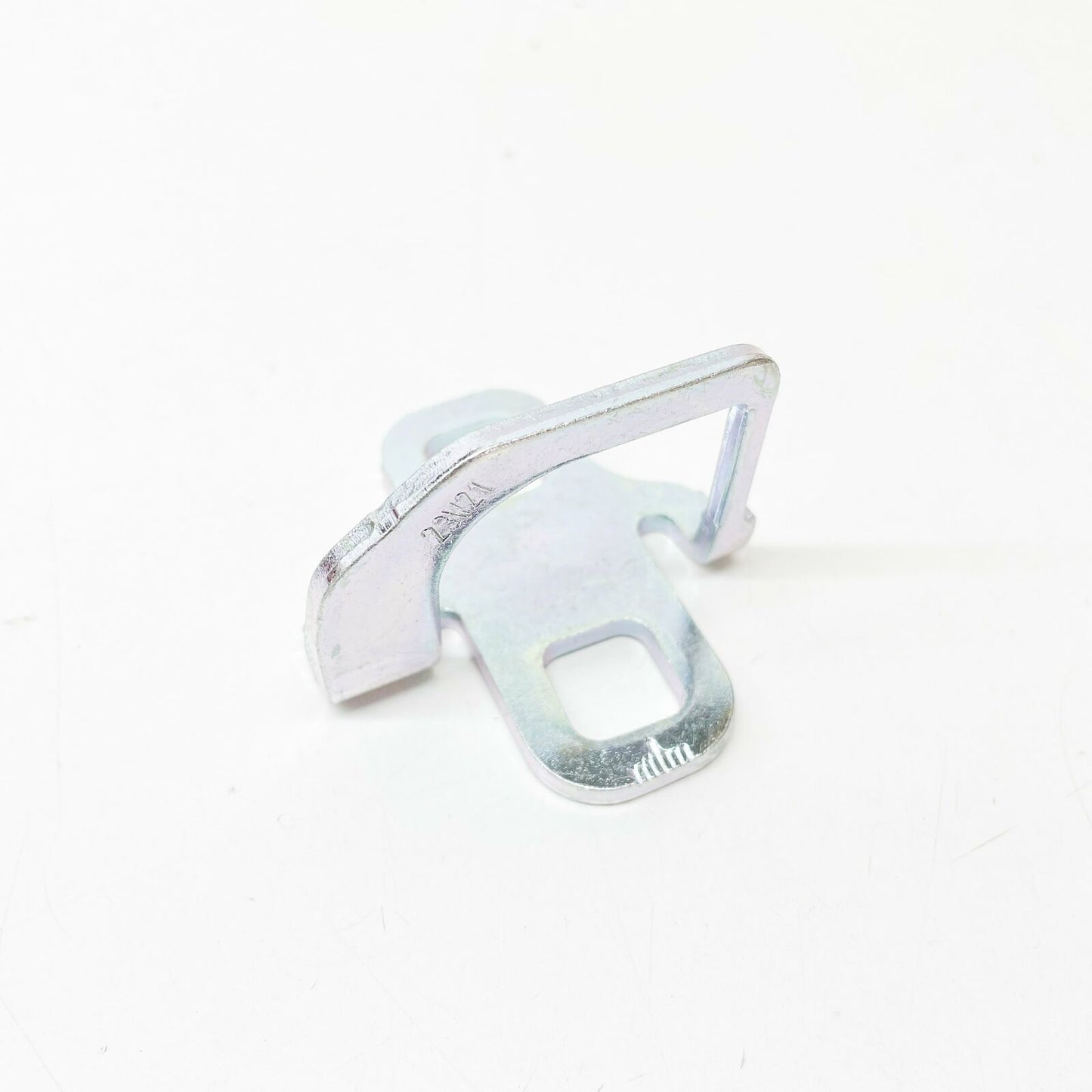 NEW MERCEDES-BENZ CLA COUPE C117 TAILGATE BOOTLID LOCK A2047580003 ORIGINAL