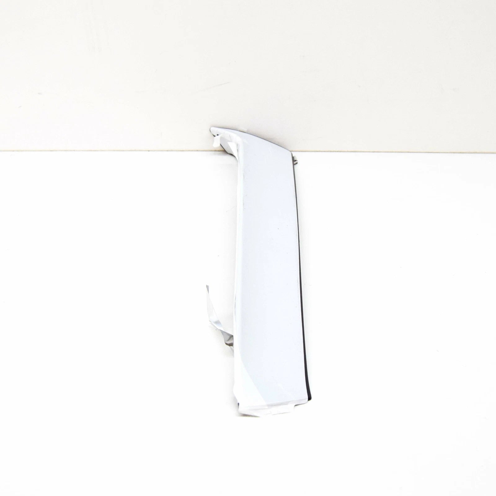 NEW VW GOLF MK7 REAR TAILGATE RIGHT SIDE SPOILER TRIM 5G9805946041