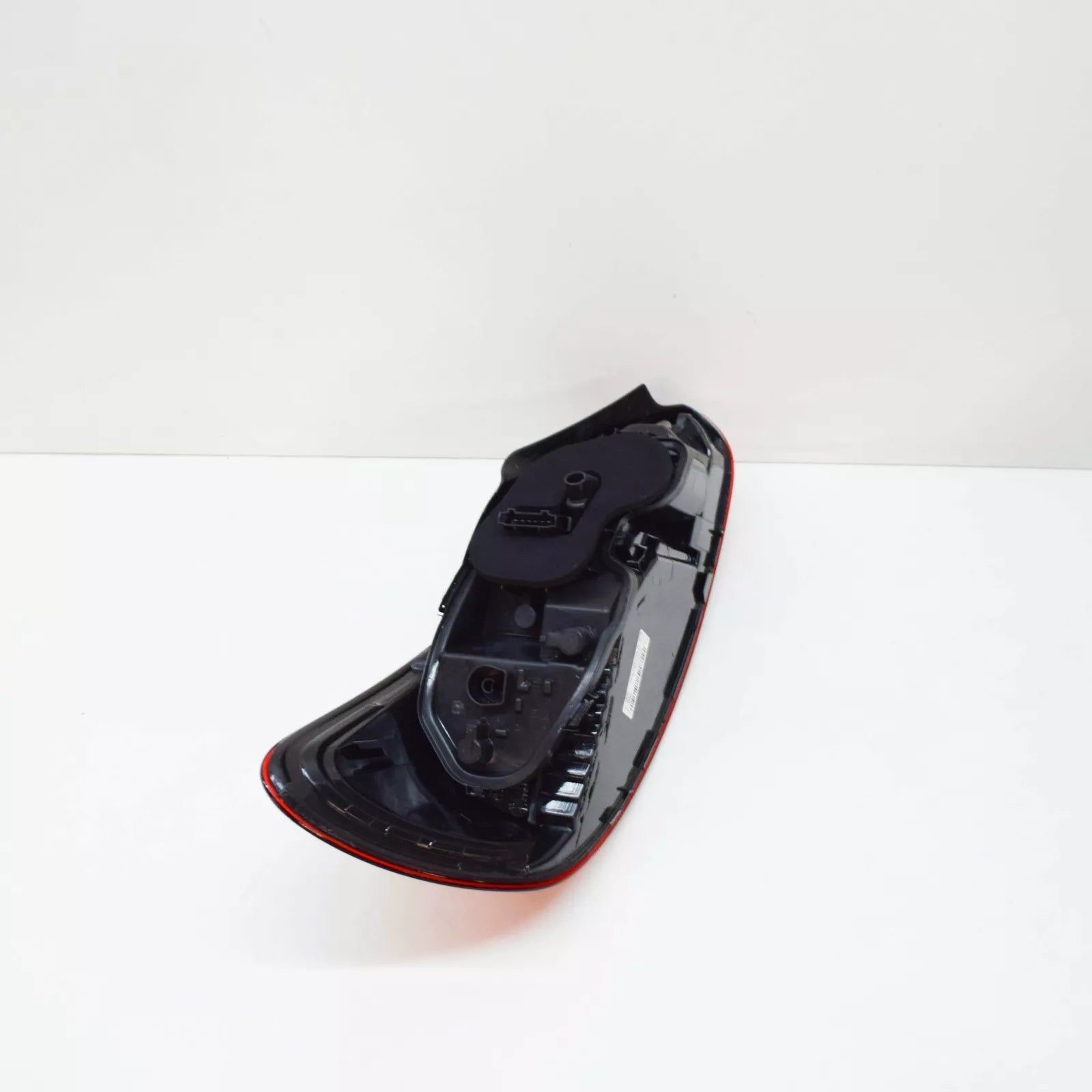 NEW VOLKSWAGEN SCIROCCO MK3 REAR RIGHT TAILLIGHT 1K8945096R