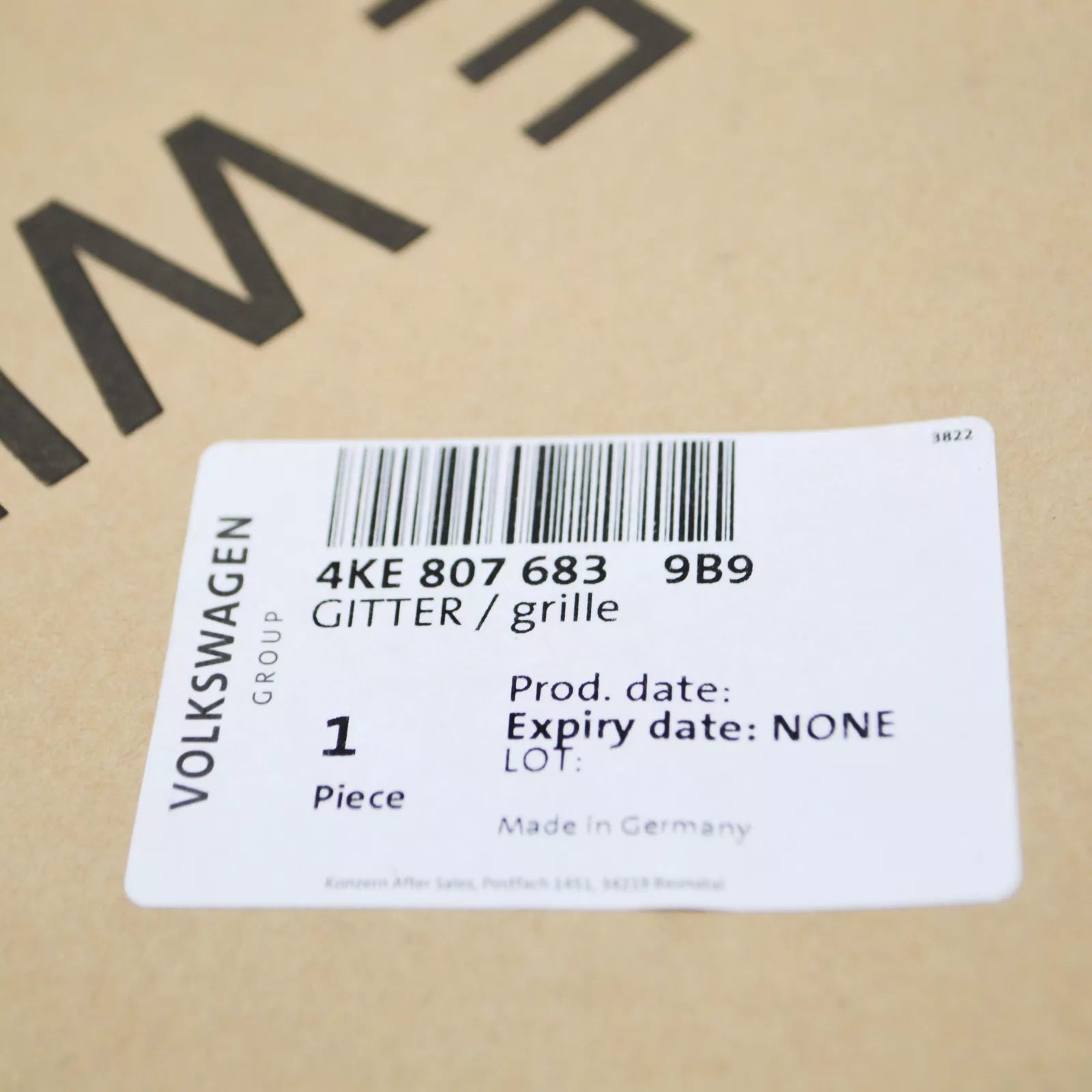 NEW AUDI E-TRON SPORTBACK GEA FRONT BUMPER CENTER GRILLE 4KE8076839B9 ORIGINAL