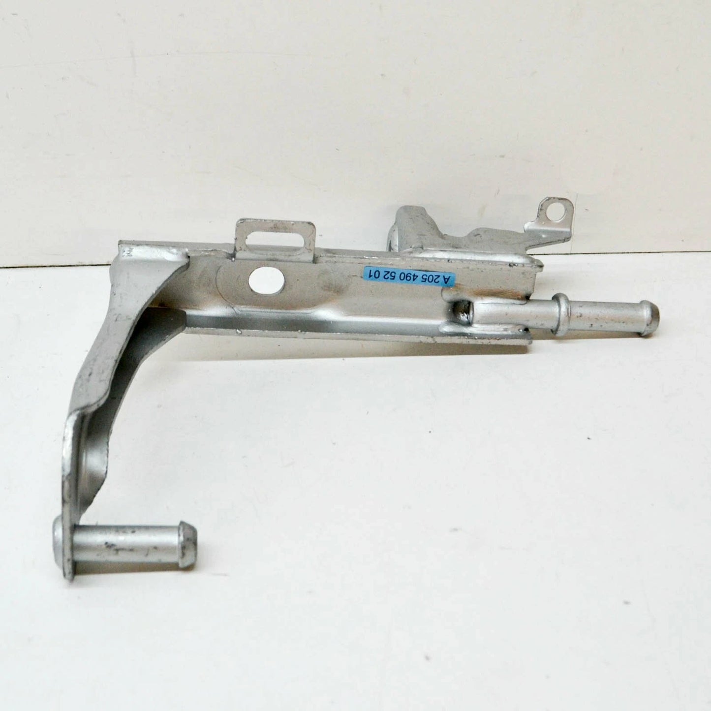 NEW MERCEDES-BENZ C W205 REAR RIGHT EXHAUST PIPE BRACKET A2054905201 ORIGINAL