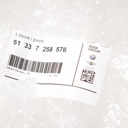 NEW BMW 3 E90 FRONT DOOR SPEAKER COVER WINDOW FRAME RIGHT 51337258576 ORIGINAL