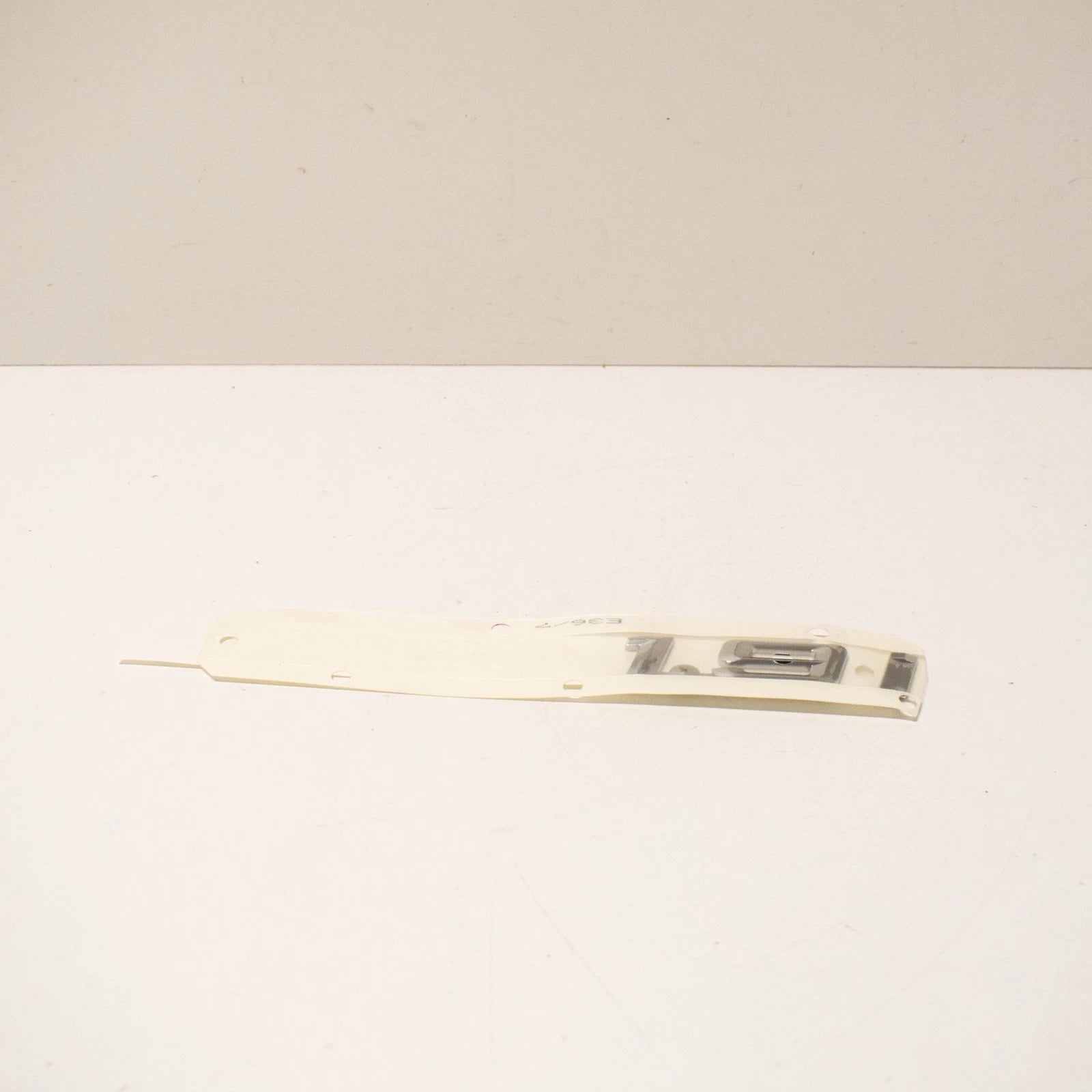 NEW BMW Z3 E36 TRUNK LID 1.9I EMBLEM BADGE LOGO SIGN 51148413707 ORIGINAL