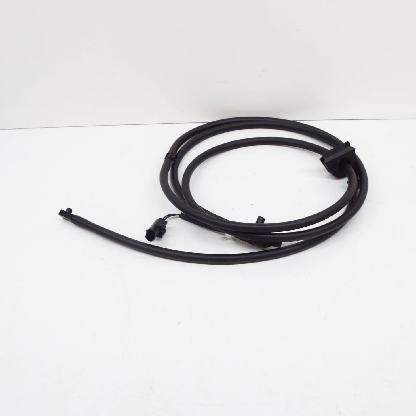 NEW MB CL C215 WINDSHIELD WASHER CONNECTOR HOSE A2208601292 ORIGINAL
