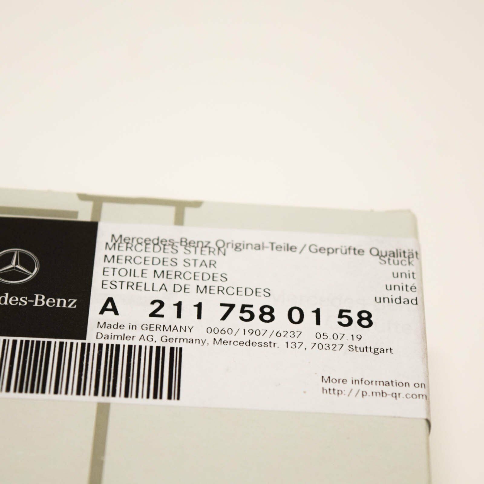 NEW MB E W211 REAR TAILGATE TRUNK BOOT LID EMBLEM BADGE A2117580158 ORIGINAL