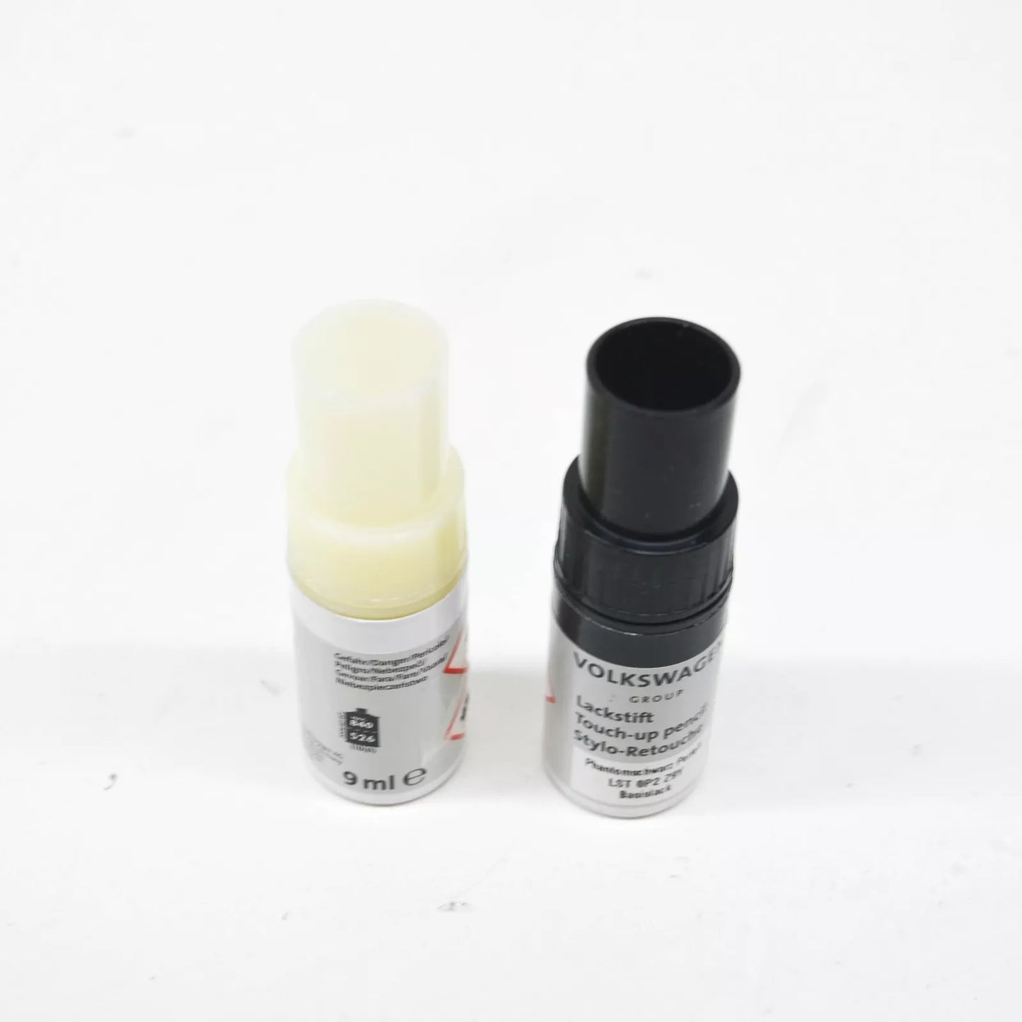 NEW VOLKSWAGEN AUDI PHANTOM BLACK PEARL TOUCH UP SET LST0P2Z9Y ORIGINAL