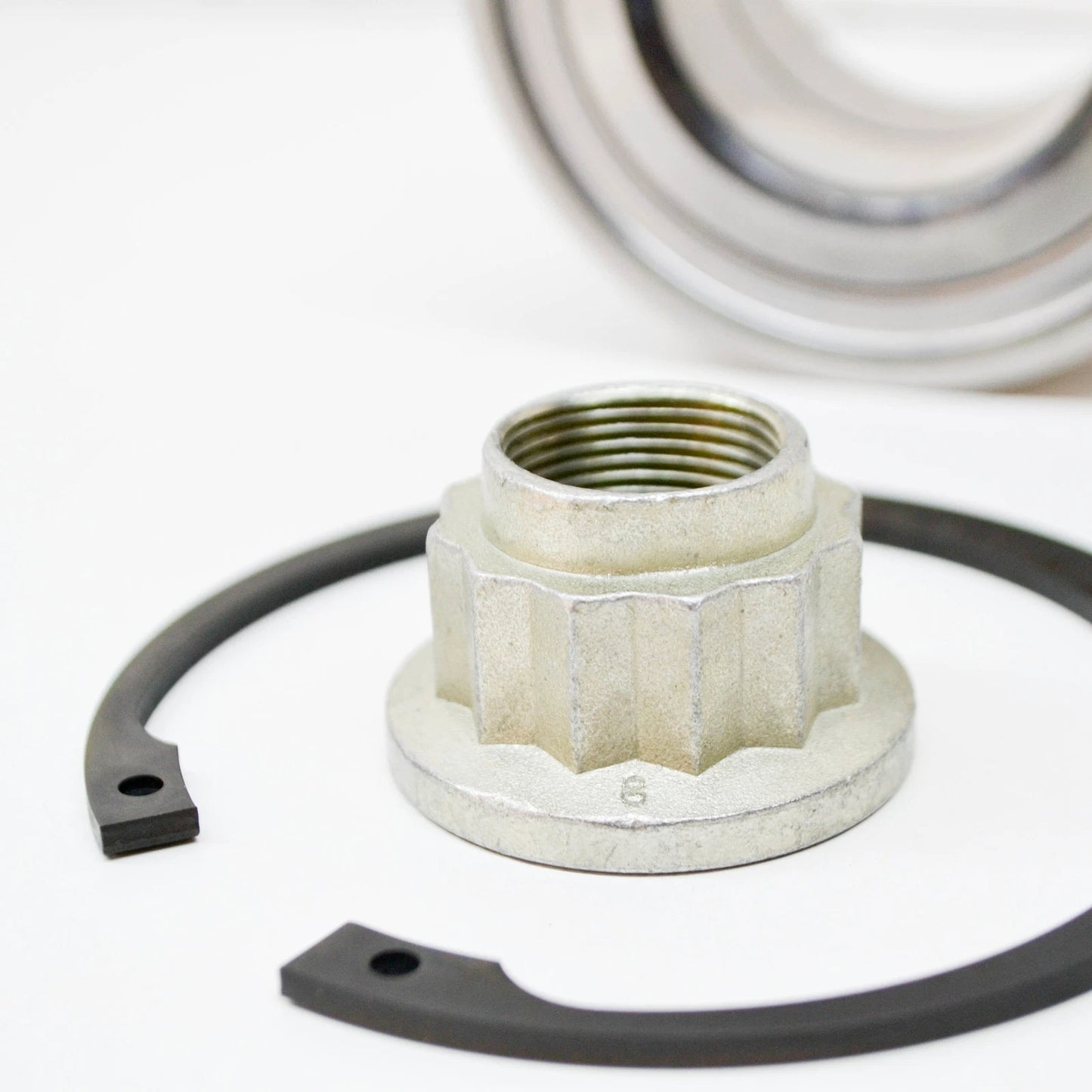 NEW AUDI Q7 4L FRONT WHEEL BEARING 7L0498287 ORIGINAL