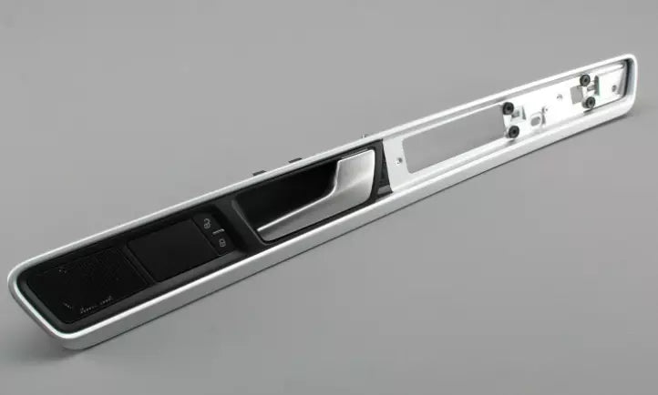 NEW VW TOUAREG 7P FRONT RIGHT DOOR CARD PANEL TRIM LHD 7P6867102BAOUM ORIGINAL