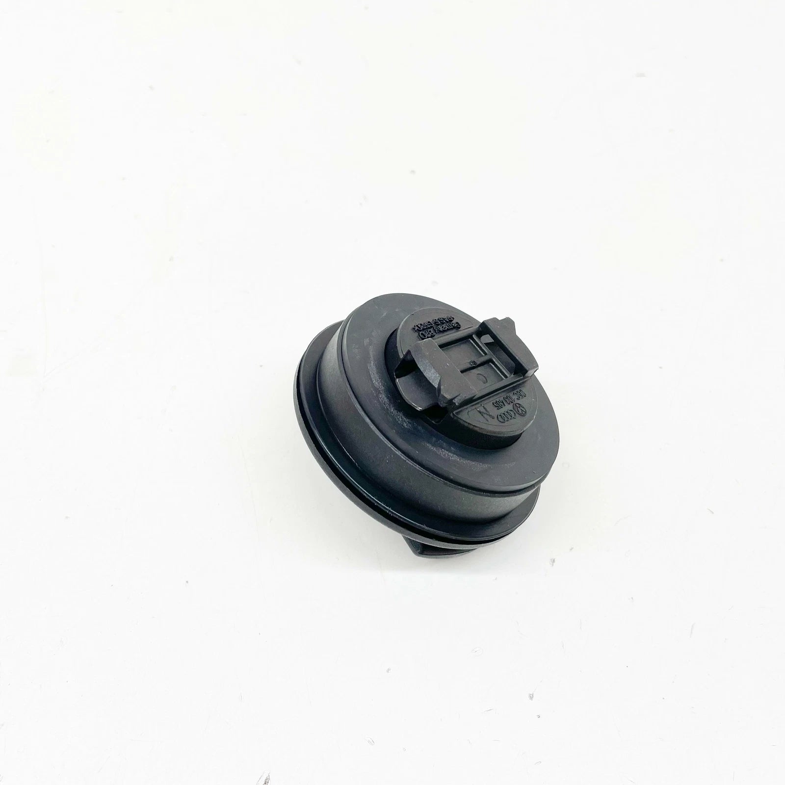 NEW AUDI A3 8P OIL CAP 06C103485N ORIGINAL