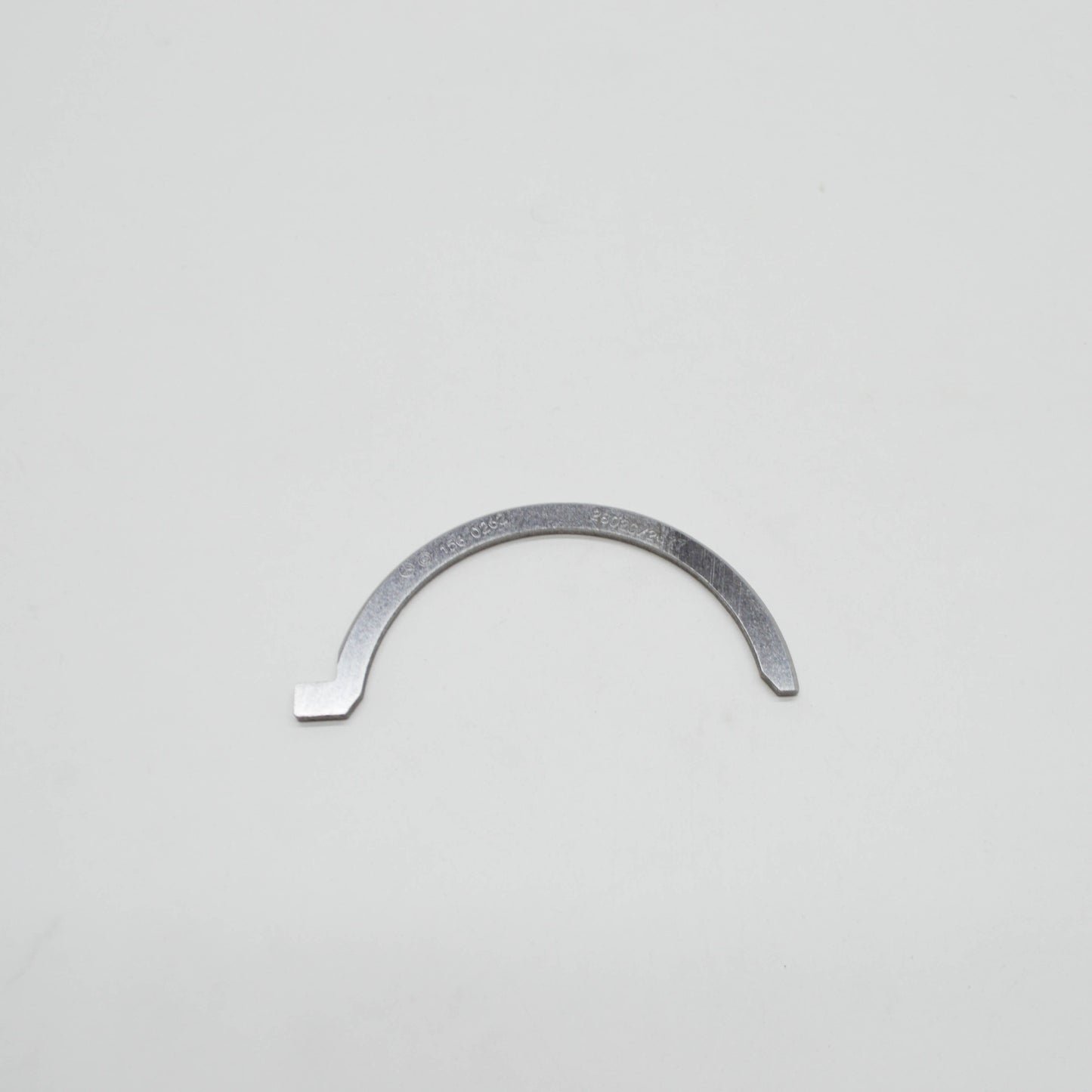 NEW MERCEDES-BENZ ML W164 ENGINE CRANKSHAFT THRUST PLATE A1560330262 ORIGINAL