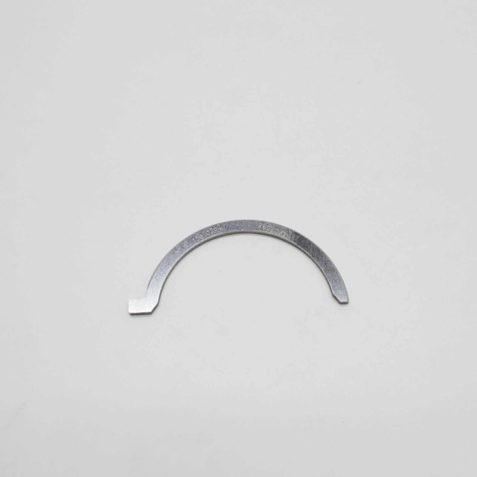 NEW MERCEDES-BENZ ML W164 ENGINE CRANKSHAFT THRUST PLATE A1560330262 ORIGINAL