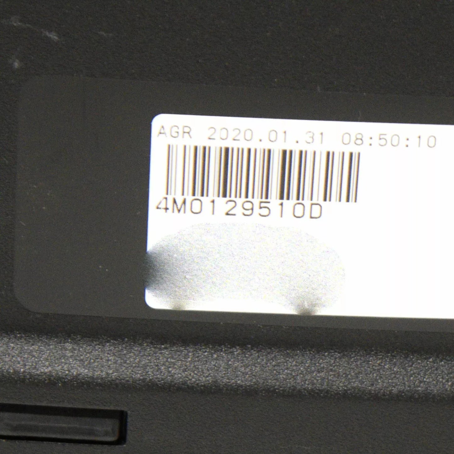 NEW AUDI Q7 4M AIR INTAKE DUCT 4M0129510D ORIGINAL