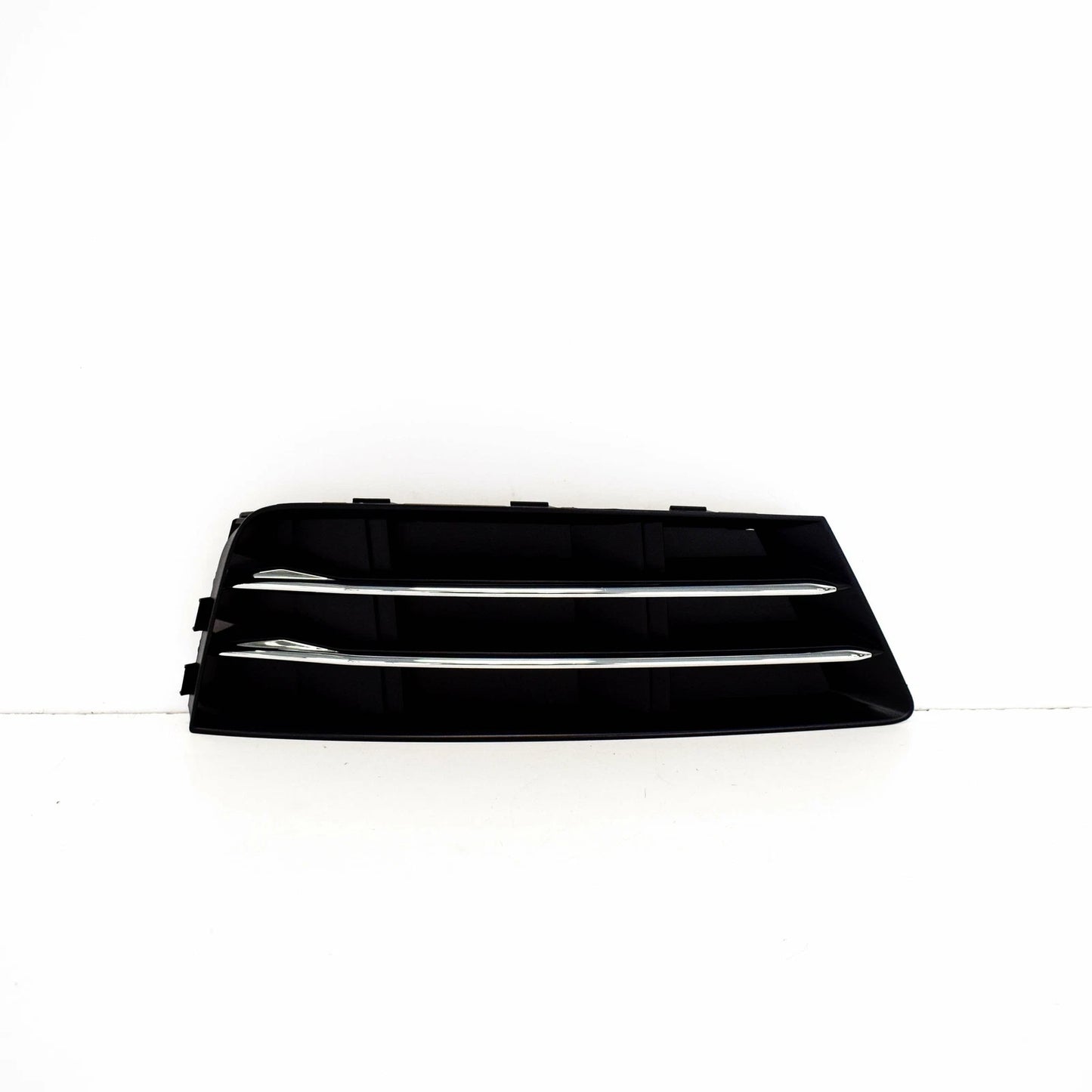 NEW AUDI A4 B9 FRONT BUMPER RIGHT GRILLE 8W0807682RRU6 2017