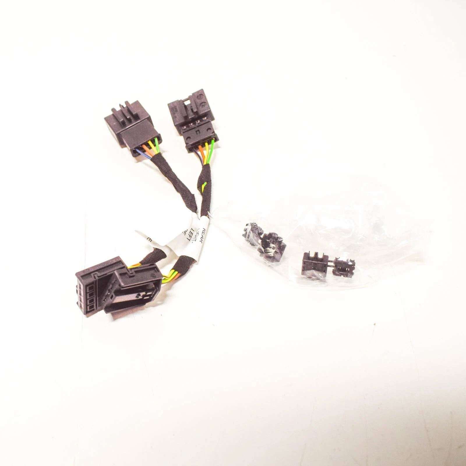 NEW BMW 3 E90 REAR TAIL LIGHTS RETROFIT WIRING 61122150786 2008 ORIGINAL