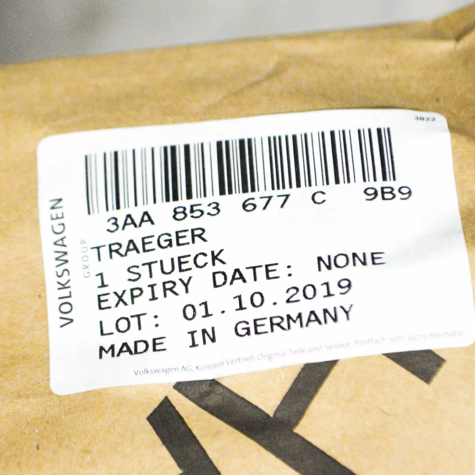 NEW VW PASSAT B7 R-LINE FRONT BUMPER CENTER VENT GRILLE 3AA853677C9B9