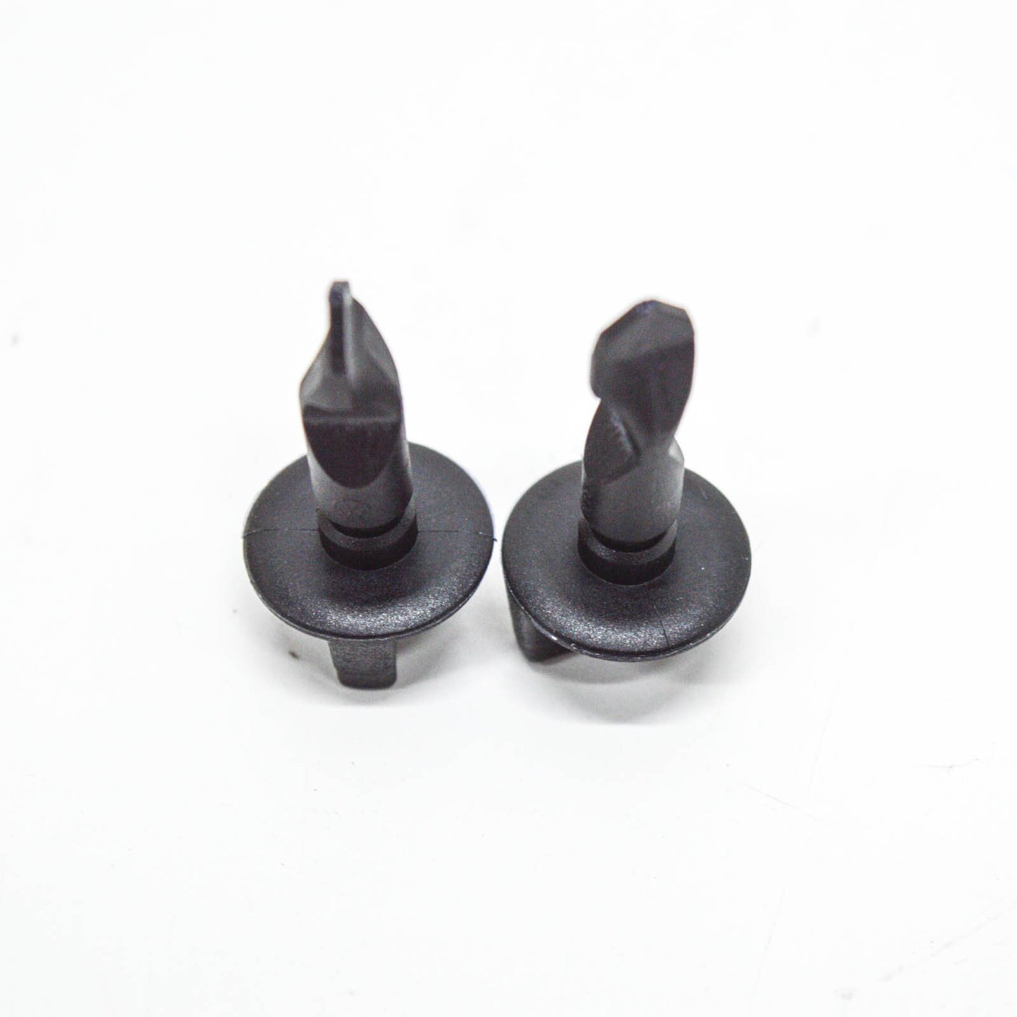 new audi a1 mk1 rear bumper tow eye cover clip pin 2 pieces 6q0807643 original