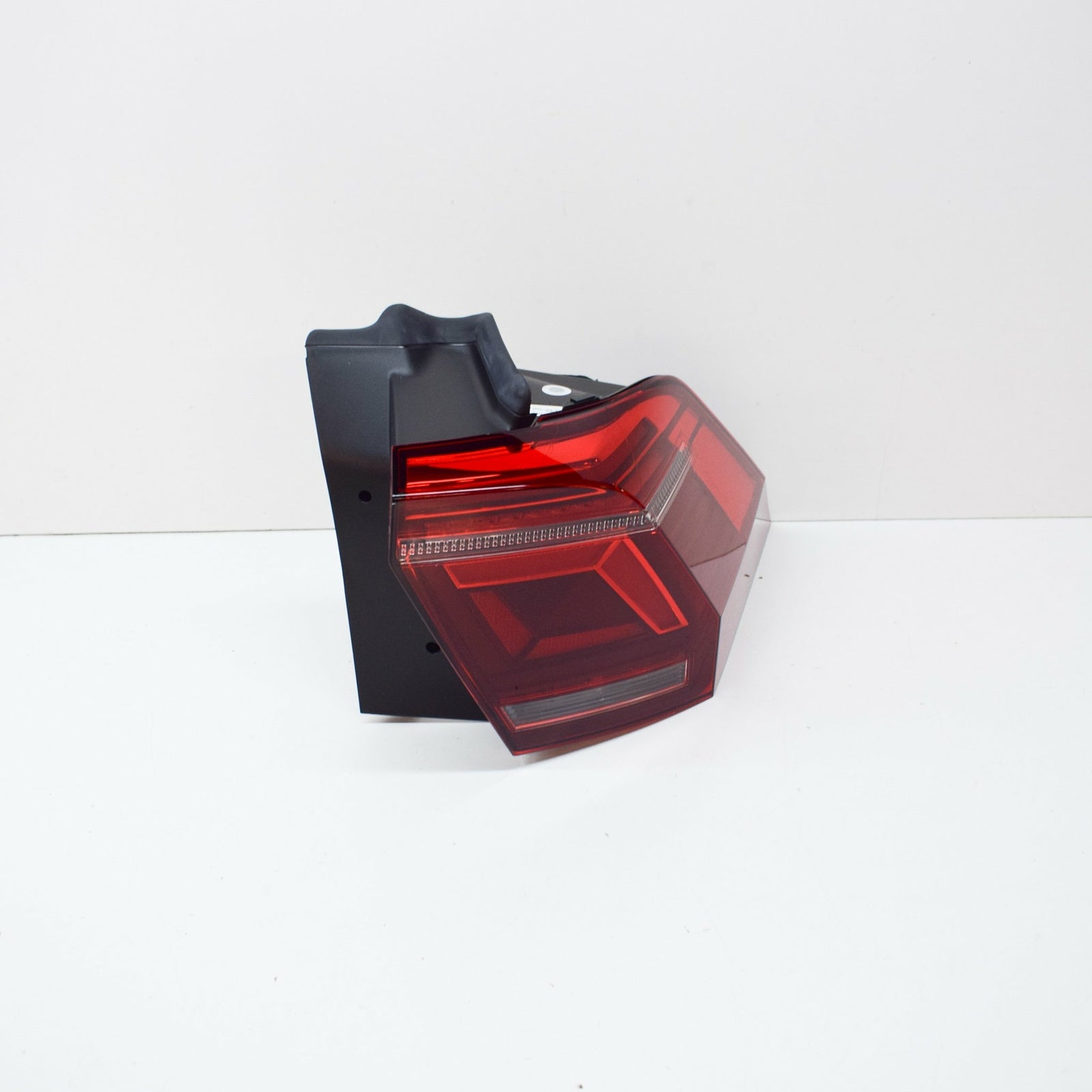 new volkswagen tiguan ad rear right taillight 5na945208j 2019 original