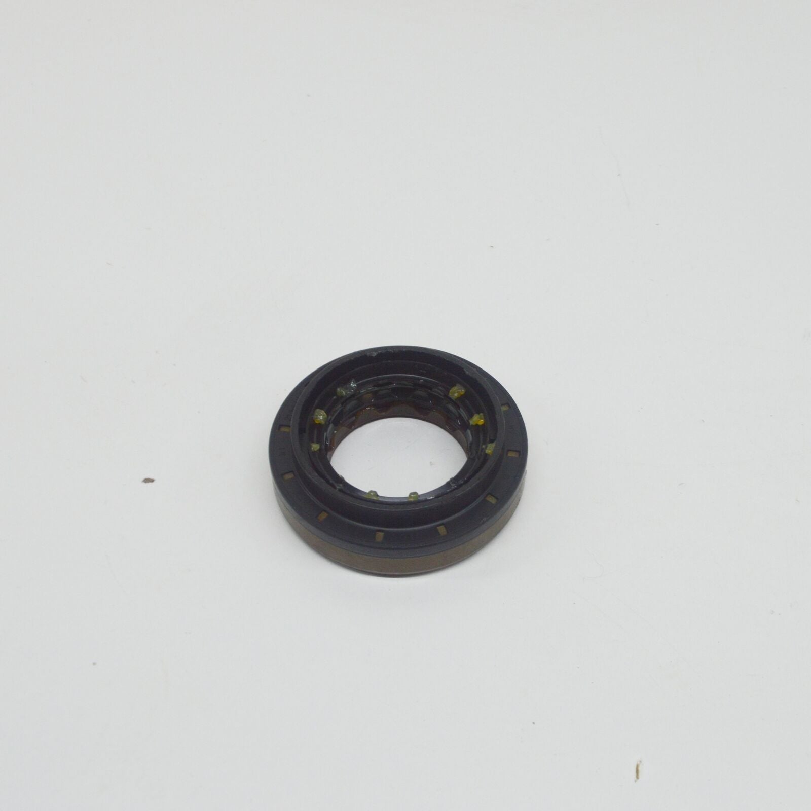NEW MERCEDES BENZ VIANO W639 DIFFERENTIAL SHAFT SEAL RING A0179975547 ORIGINAL