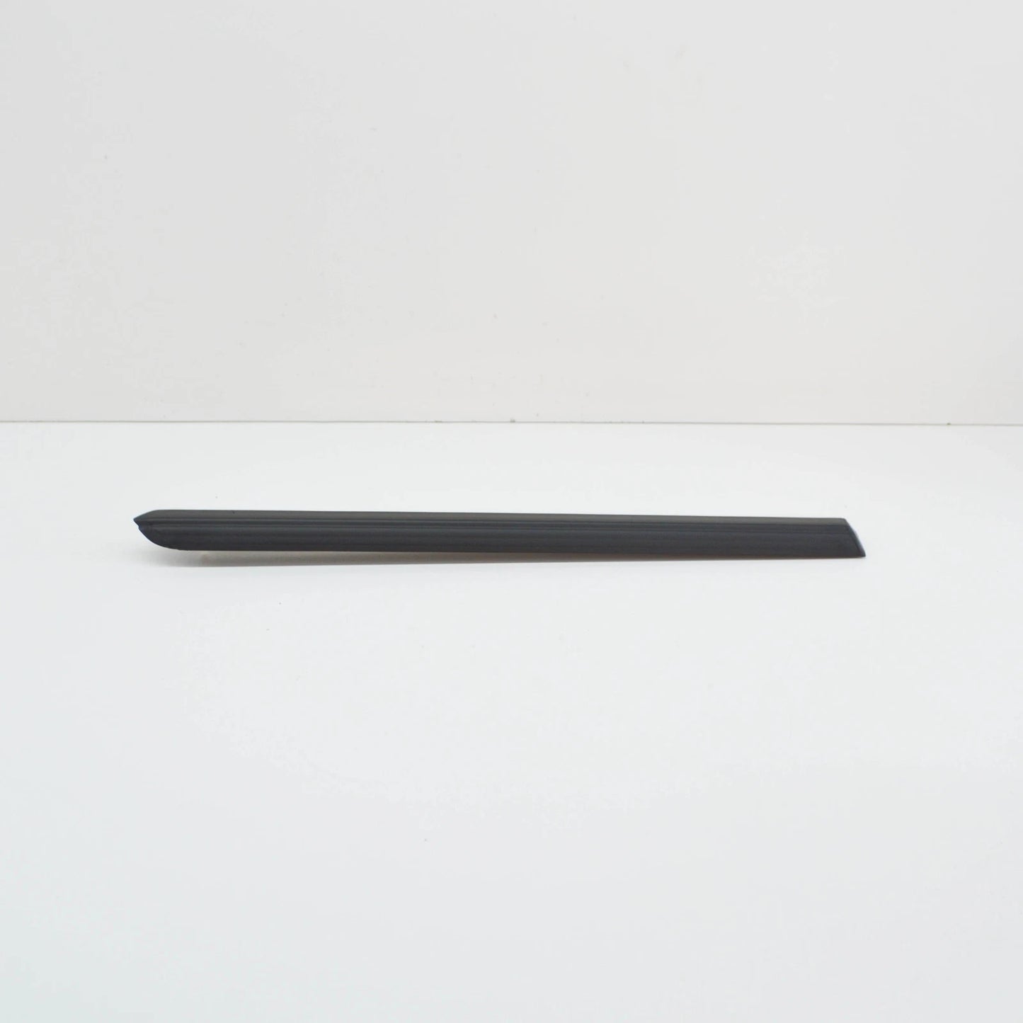 NEW BMW 3 E30 REAR LEFT FENDER MOULDING 51131965105 1965105 ORIGINAL