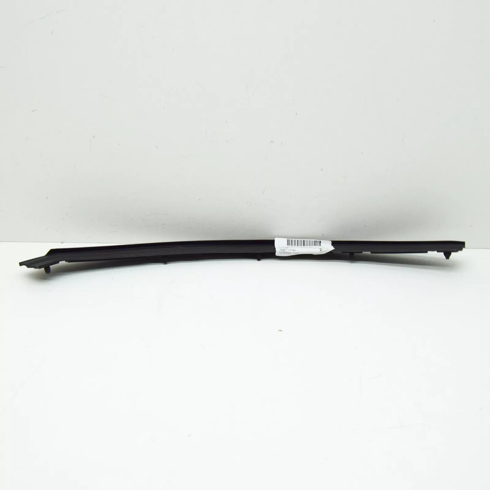 NEW AUDI A1 GB RIGHT BONNET IMPACT PROTECTION 82A823124B ORIGINAL