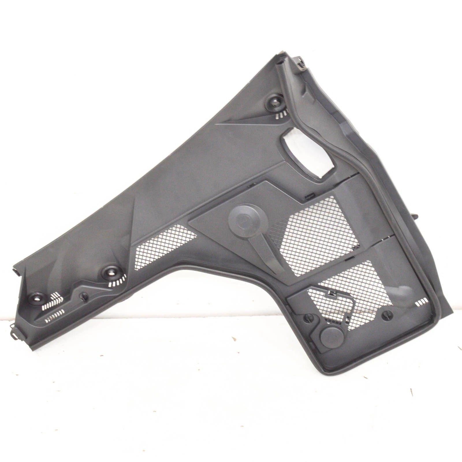 NEW MERCEDES-BENZ C-CLASS W205 FRONT WIPER COWL TRIM LEFT A2058300503 LHD