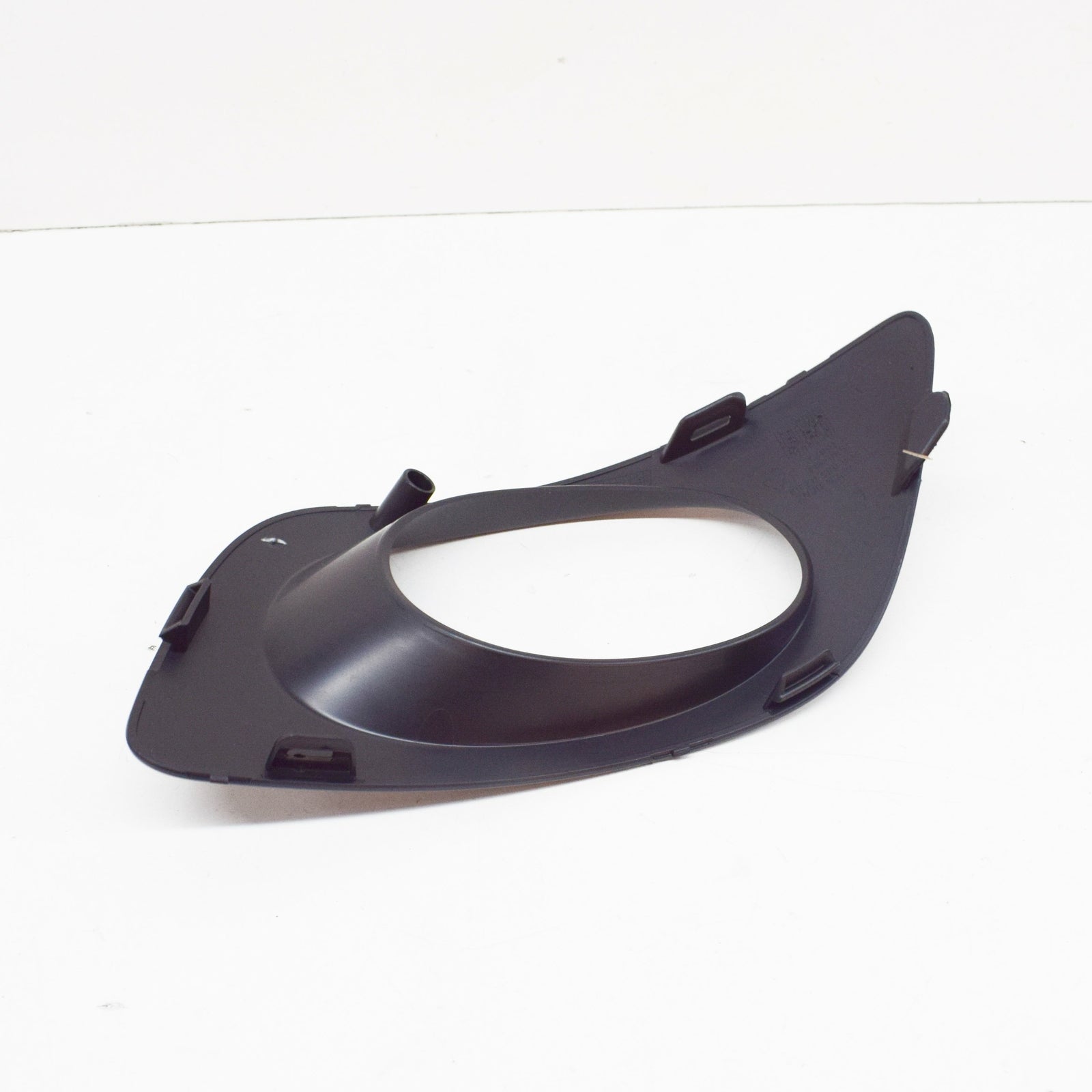 NEW MB SPRINTER W906 FRONT BUMPER LEFT FOG LIGHT TRIM A90688502539B51 ORIGINAL