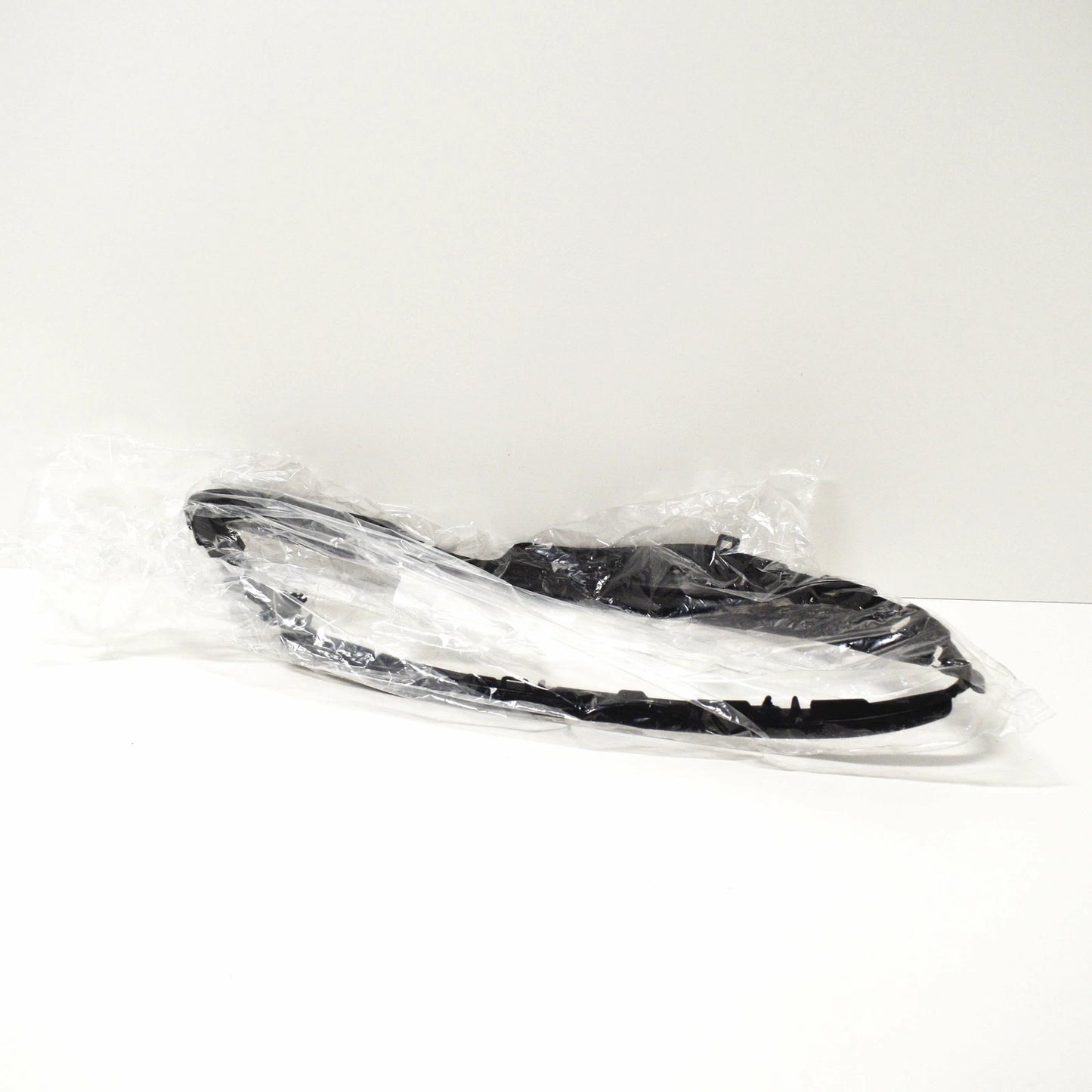 NEW MERCEDES-BENZ C-CLASS W204 LEFT HEADLIGHT GASKET SEAL A2048260991 ORIGINAL