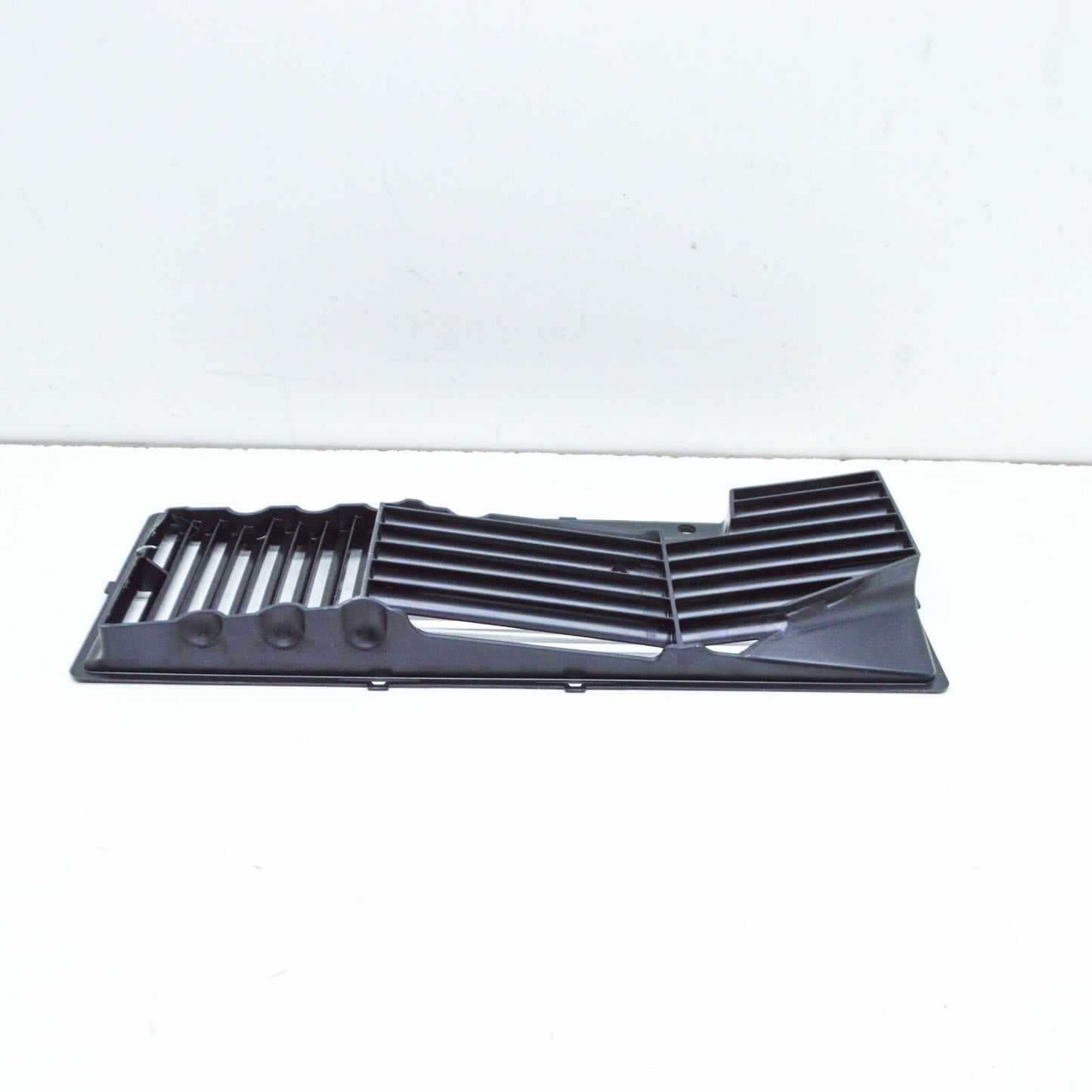 NEW AUDI A3 8P AIR FILTER GRILLE INSERT 3C0129668 ORIGINAL