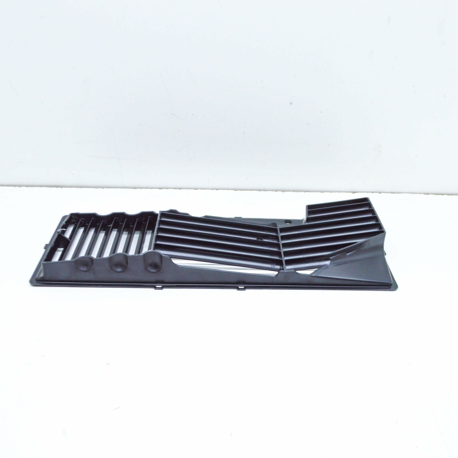 NEW AUDI A3 8P AIR FILTER GRILLE INSERT 3C0129668 ORIGINAL