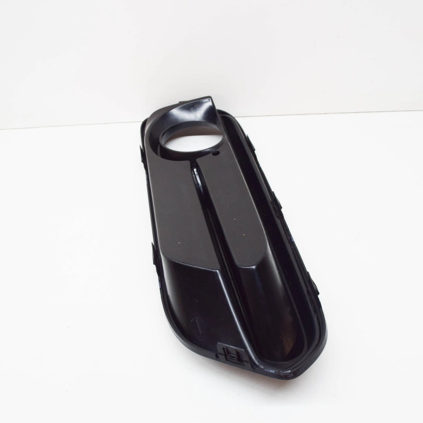 NEW BMW 1 F21 FRONT BUMPER LEFT FOG LIGHT GRILLE 51117371667 ORIGINAL