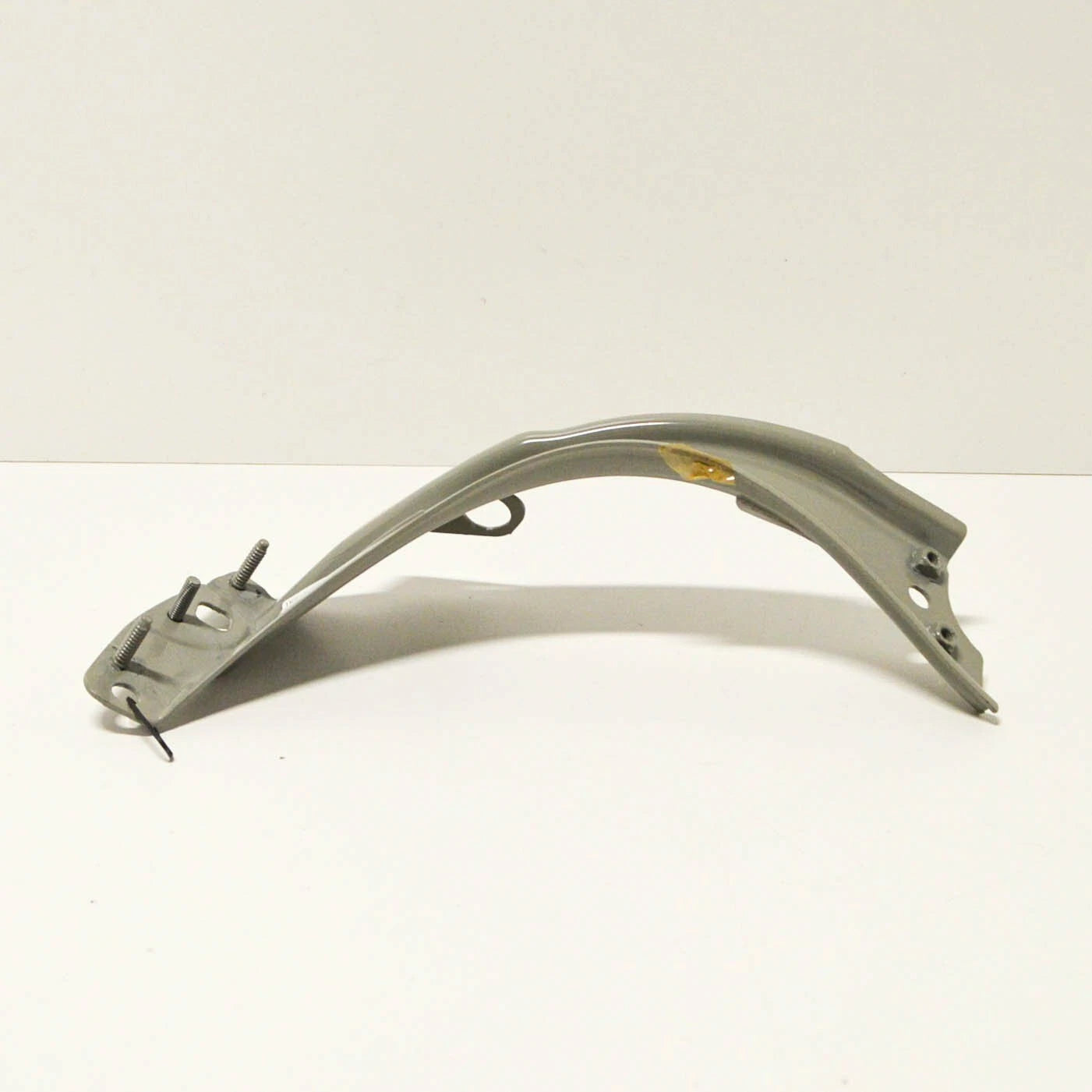 NEW VOLKSWAGEN BEETLE A5 FRONT RIGHT FENDER MOUNTING BRACKET 5C5821136
