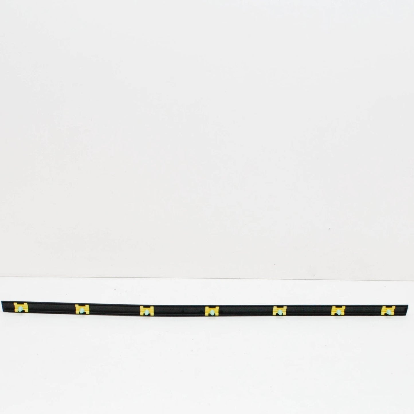 NEW BMW 7 E38 SEDAN FRONT RIGHT DOOR LOWER MOLDING 51138208394 8208394 ORIGINAL