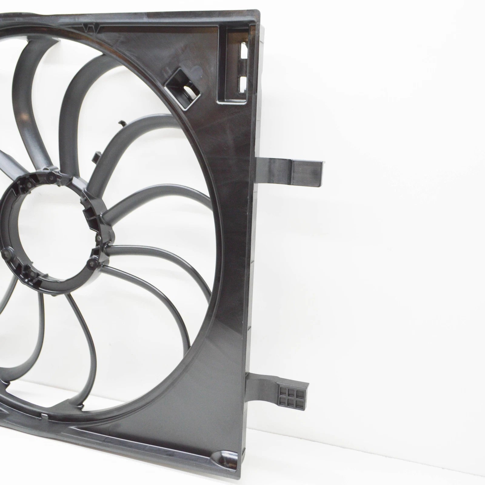 NEW VOLKSWAGEN ID.4 E21 ENGINE COOLING FAN RADIATOR TRIM 1EA121205A 2021