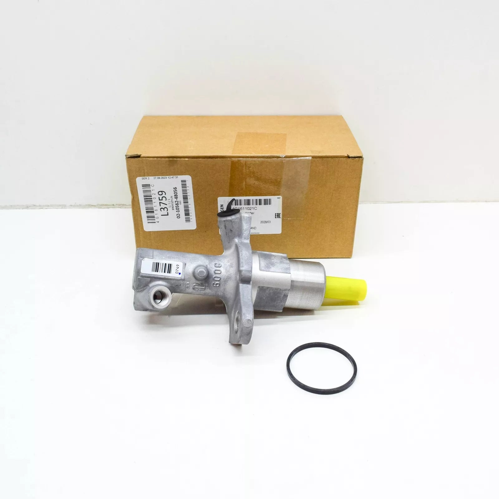 NEW AUDI A7 SPORTBACK 4G BRAKE MASTER CYLINDER 4G1611021C ORIGINAL