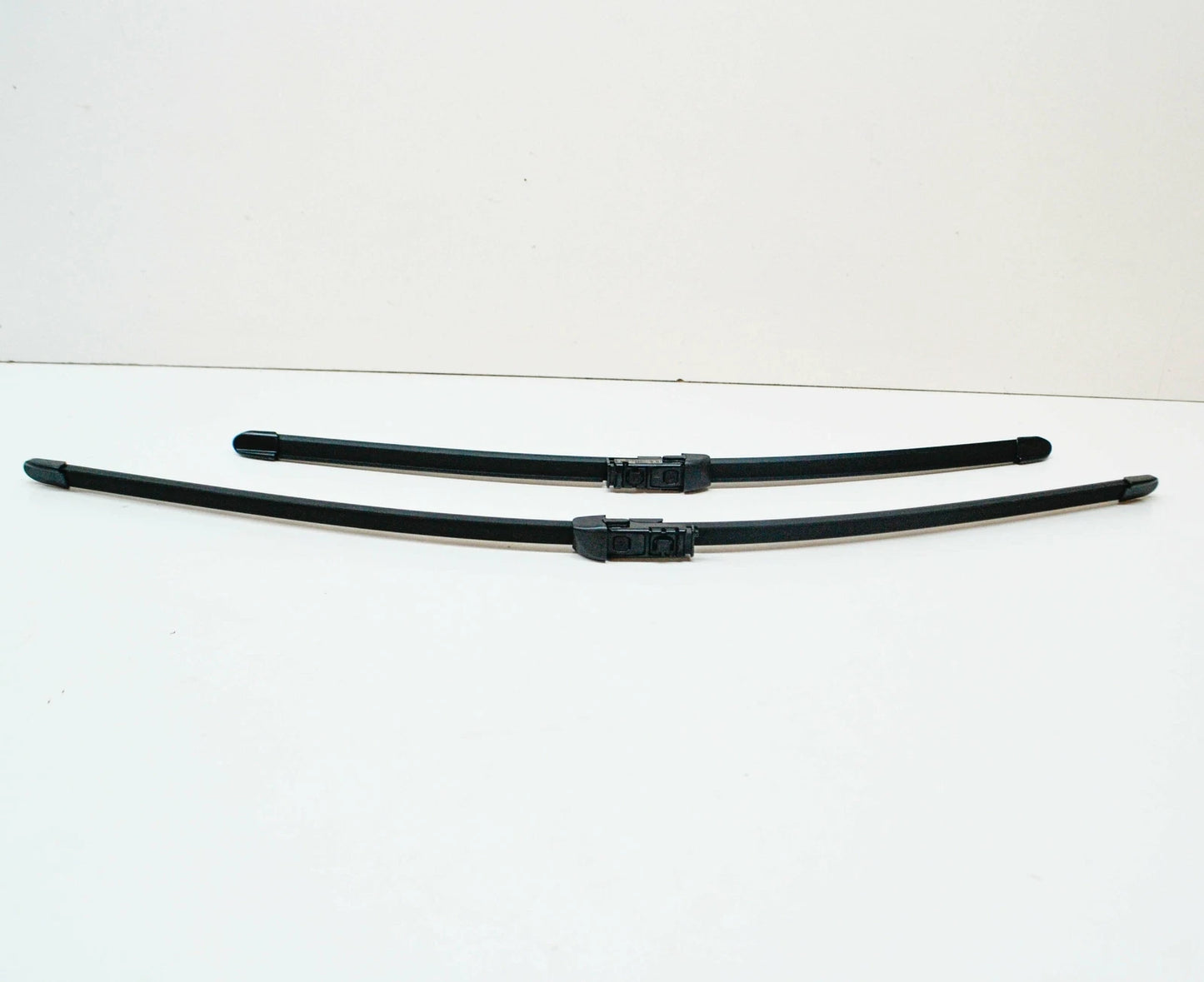 NEW BMW X3 G01, F97 FRONT WIPER ARMS 61617469820 7469820 ORIGINAL