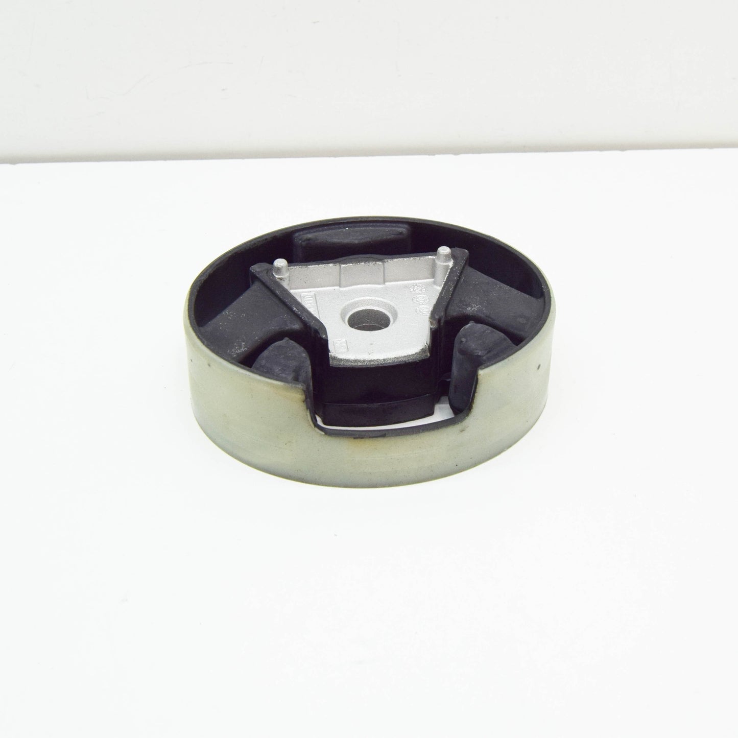 NEW VOLKSWAGEN CRAFTER SY SZ ENGINE MOUNT SUBFRAME LOWER BUSH 2N0199867 ORIGINAL