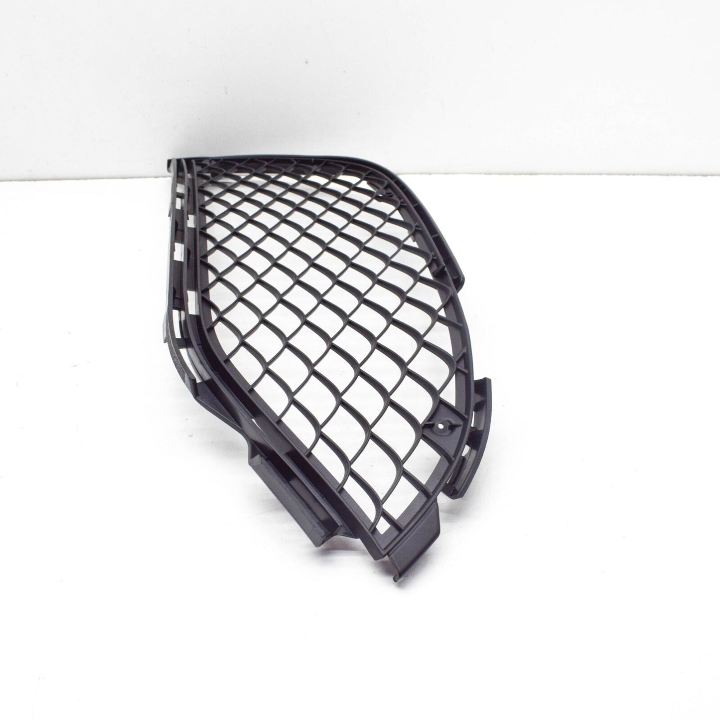 NEW MERCEDES-BENZ C-CLASS W205 FRONT BUMPER RIGHT GRILLE A2058852823 ORIGINAL