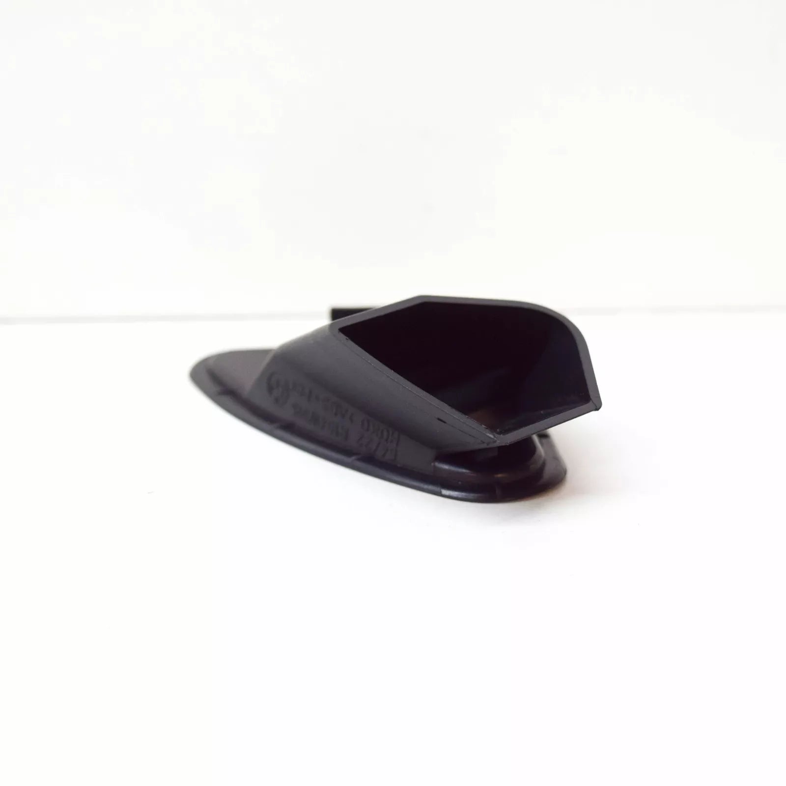 NEW BMW Z3 E36 LEFT DEFROSTER NOZZLE COVERING 64228399951 8399951 ORIGINAL