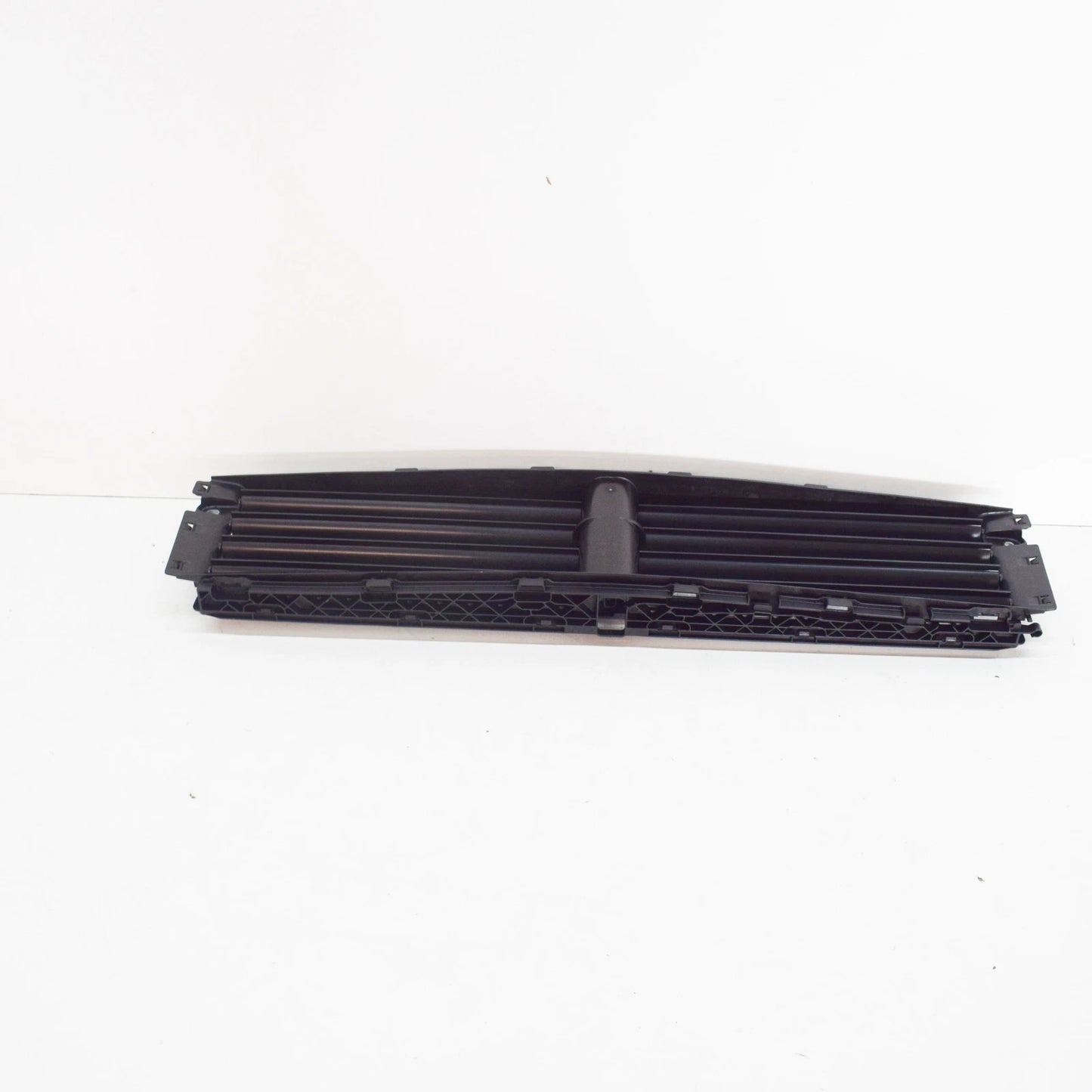 NEW VW JETTA A6 FRONT RADIATOR SHUTTER ASSEMBLY 5Q0122323A / 5Q0-122-323-A