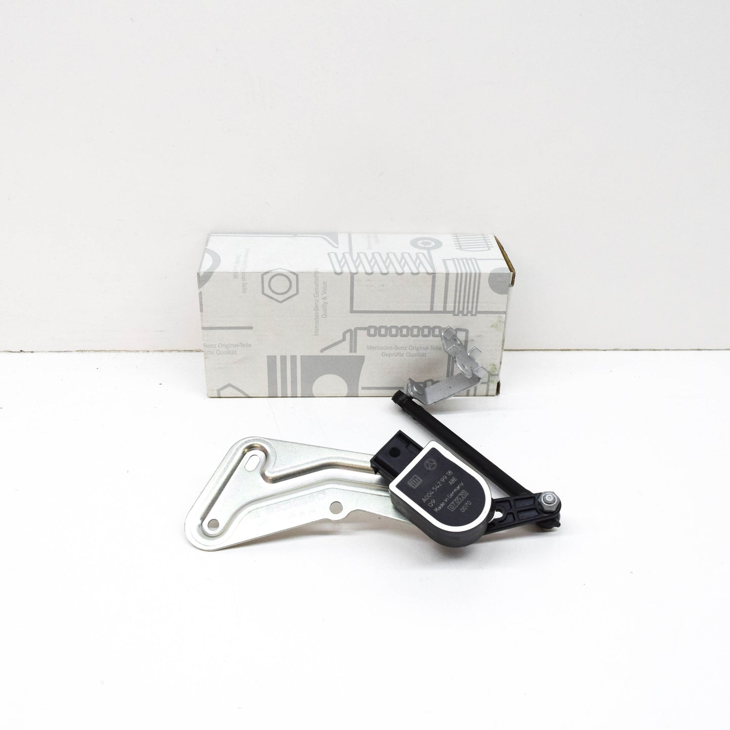 NEW MB E W212 FRONT LEFT HEADLIGHT HEIGH LEVEL SENSOR A2129050303 ORIGINAL