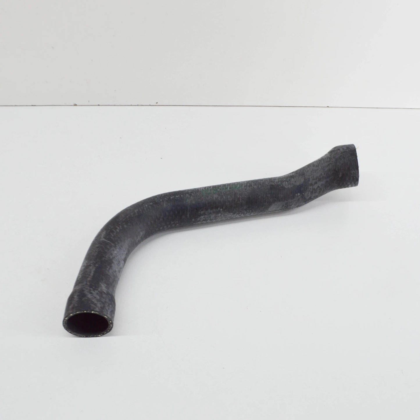 NEW BMW 8 E31 WATER COOLANT PIPE HOSE 11531741402 ORIGINAL