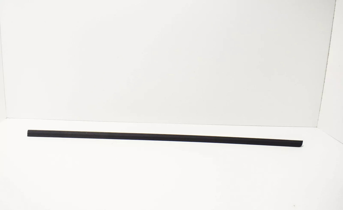 NEW MERCEDES-BENZ C W202 DRIP MOULDING BOTTOM RIGHT FRONT A2026900682