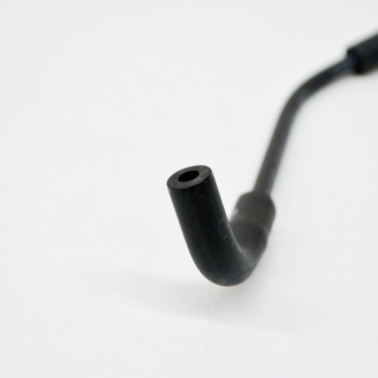 NEW MERCEDES-BENZ C W204 VACUUM PUMP LINE A2740705432 ORIGINAL