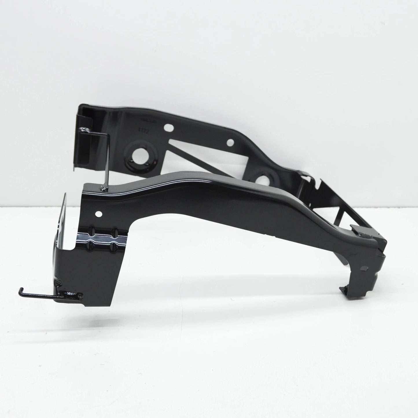 NEW BMW M4 COUPE G82 FRONT RIGHT HEADLIGHT MOUNT PLATE 51118071636 ORIGINAL