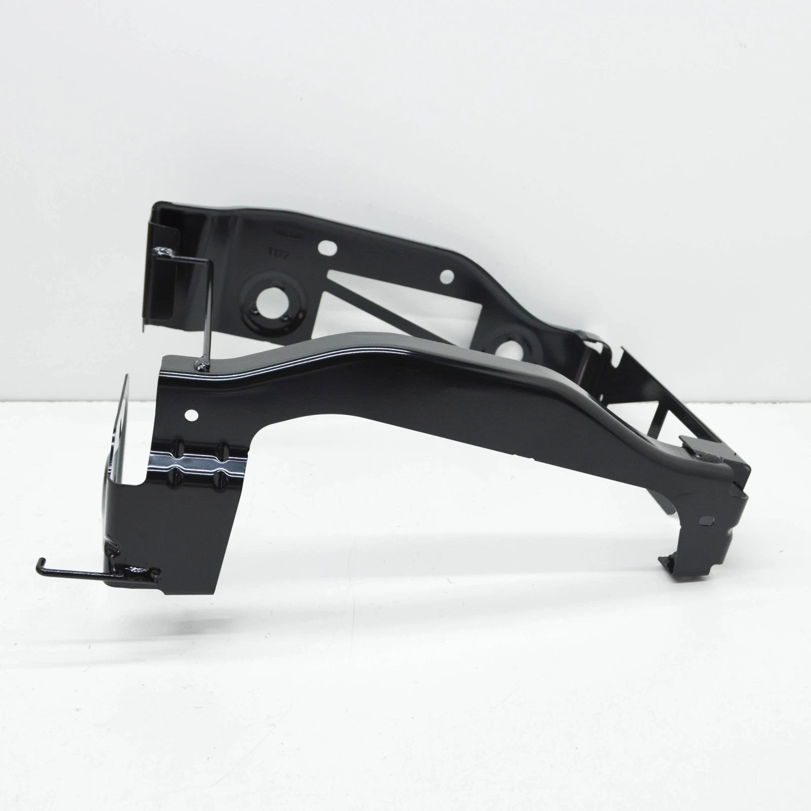 NEW BMW M4 COUPE G82 FRONT RIGHT HEADLIGHT MOUNT PLATE 51118071636 ORIGINAL