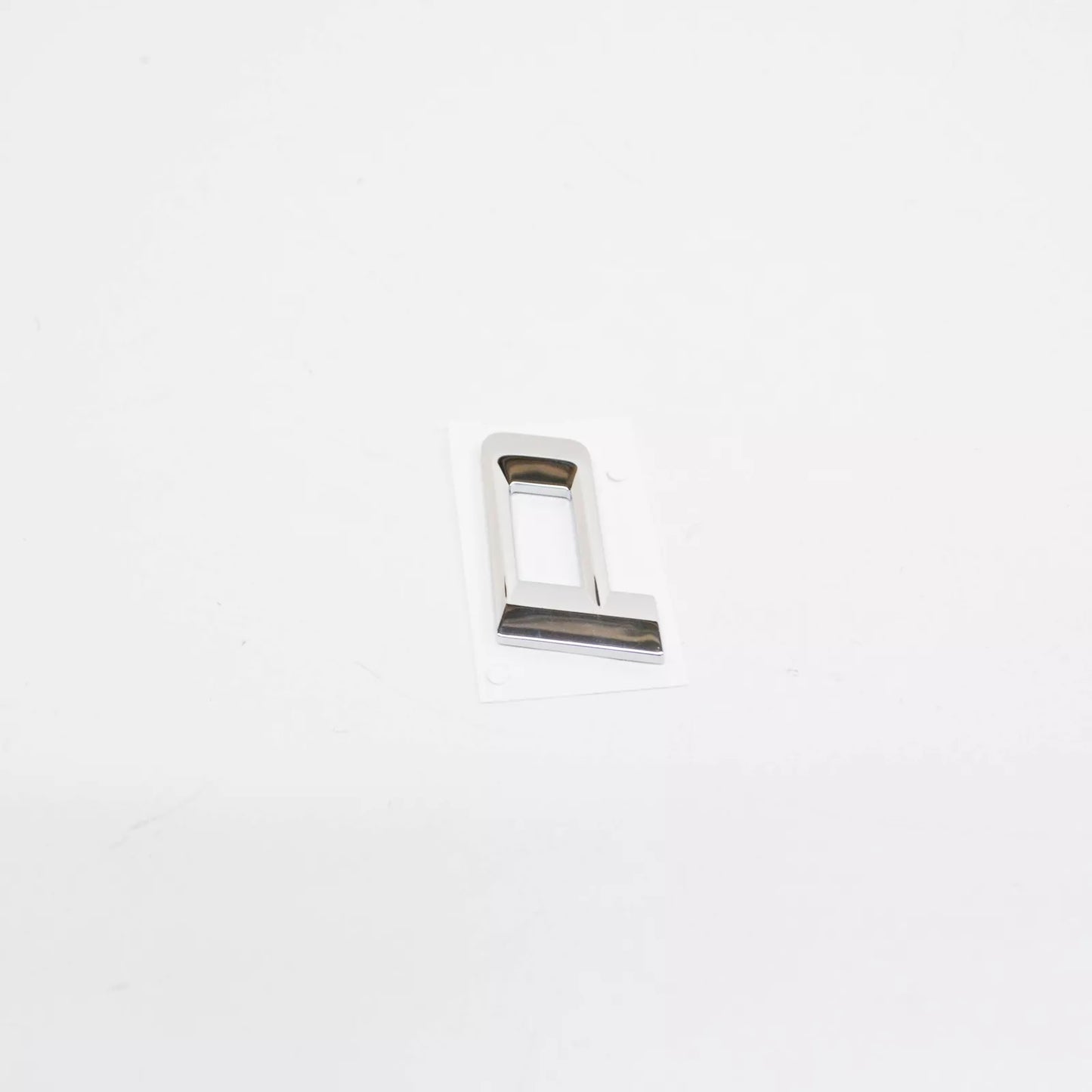 NEW BMW E39 SEDAN TRUNK LID D EMBLEM BADGE LOGO SIGN 8259332 51148259332