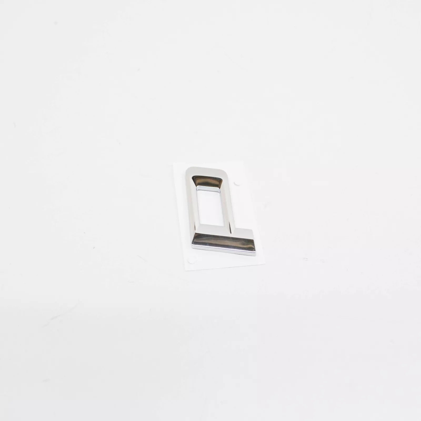 NEW BMW E39 SEDAN TRUNK LID D EMBLEM BADGE LOGO SIGN 8259332 51148259332