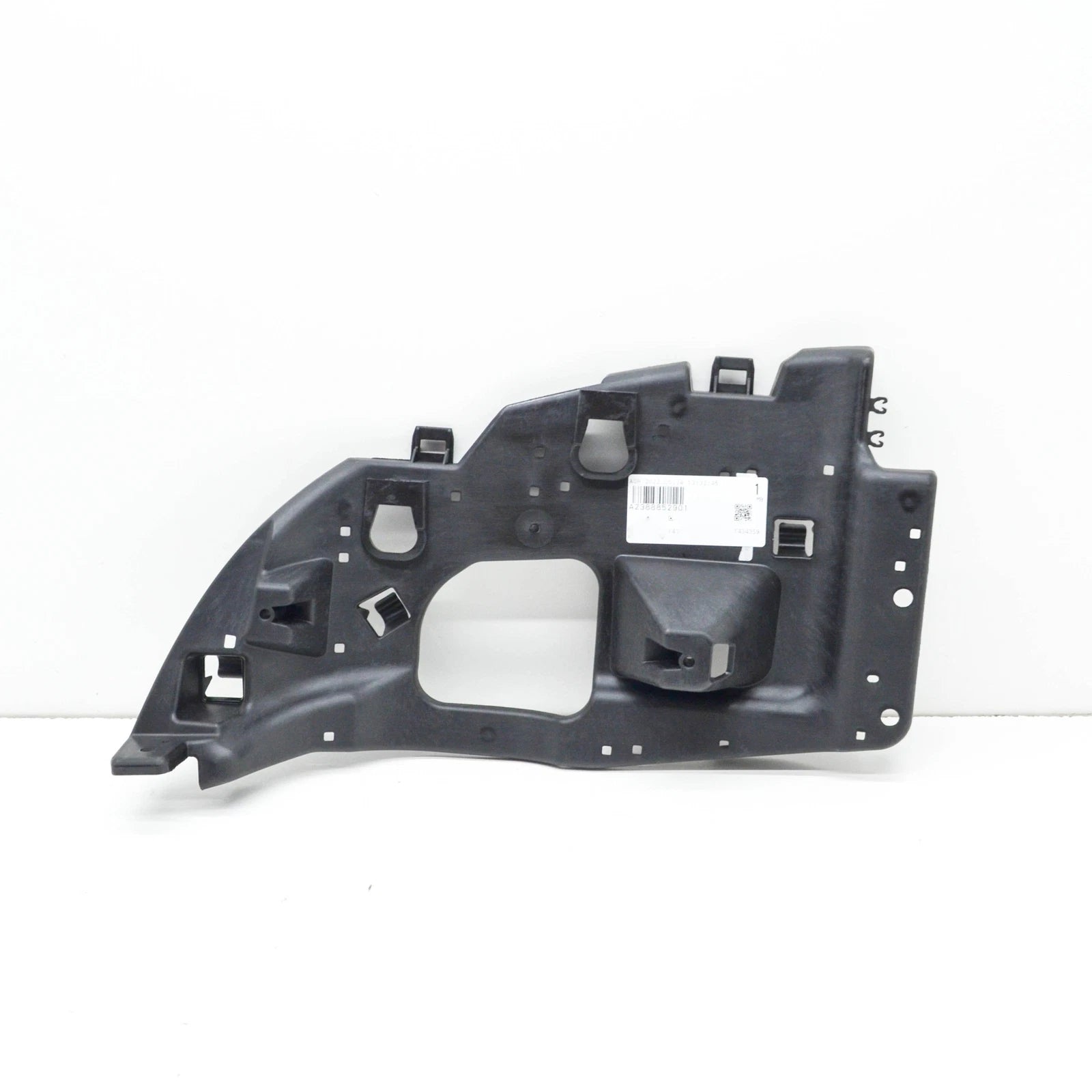 NEW MERCEDES-BENZ E COUPE C238 REAR LEFT BUMPER BRACKET A2388852901