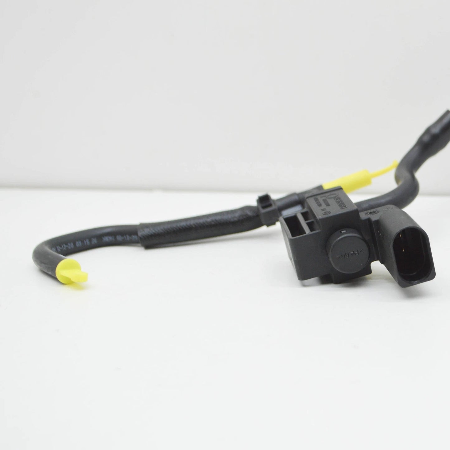 NEW AUDI A6 C8 ENGINE VACUUM HOSE 4K0131051B