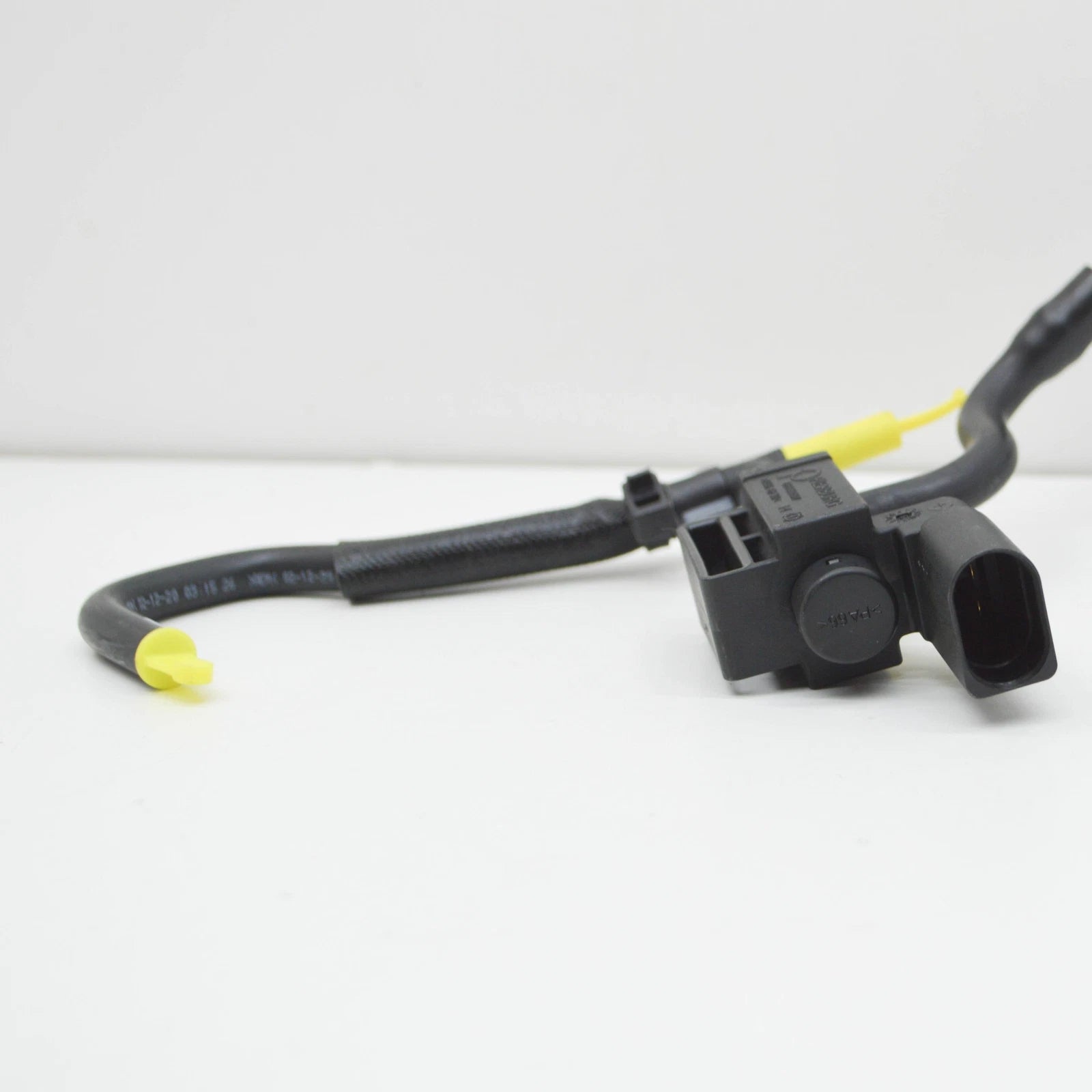 NEW AUDI A6 C8 ENGINE VACUUM HOSE 4K0131051B